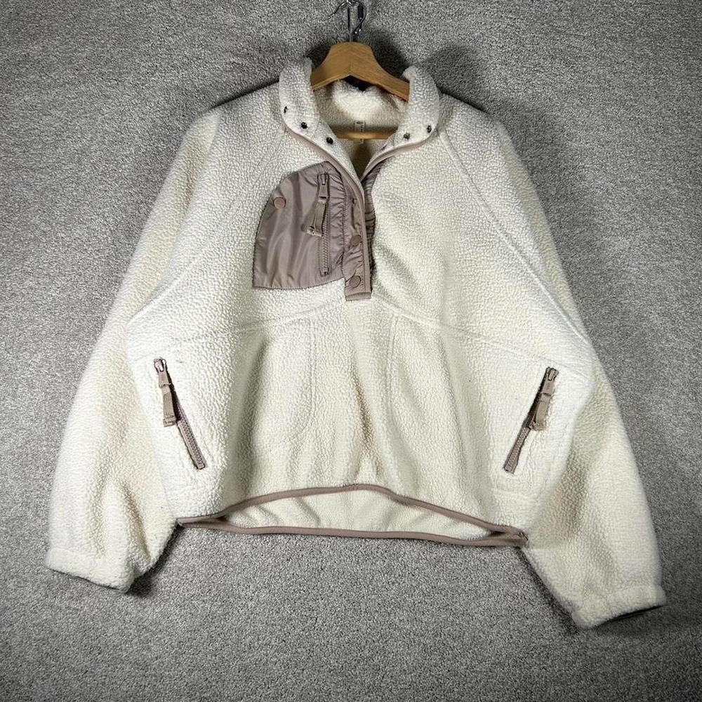 Women's Free People Movement white and mauve pink cropped boxy sweatshirt Small